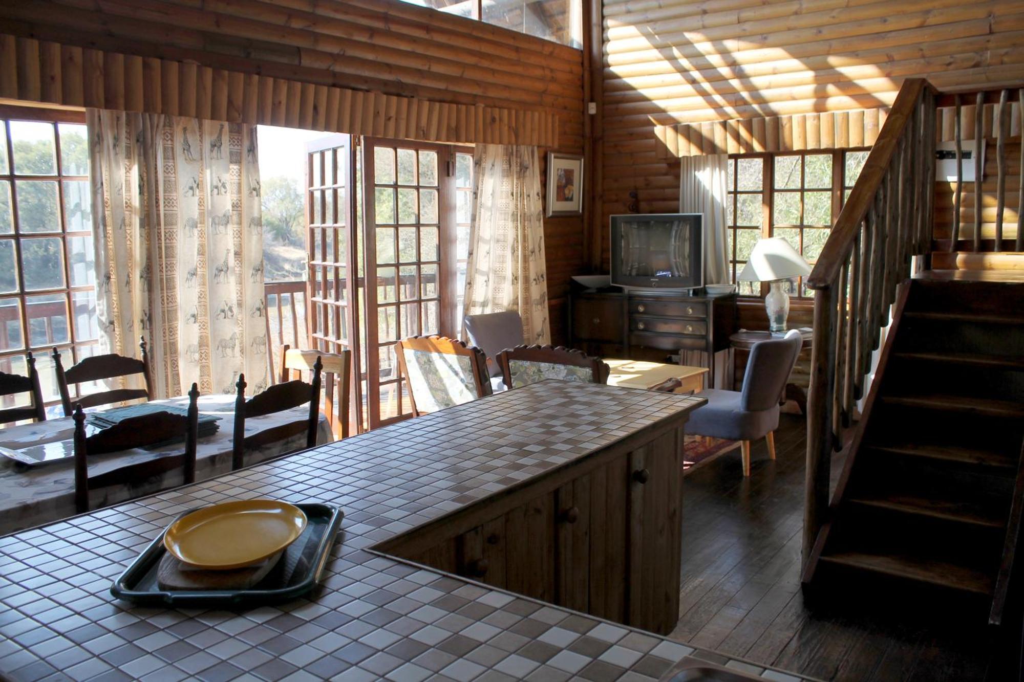 Ndlovu Log Home Dinokeng Klipdrift ภายนอก รูปภาพ