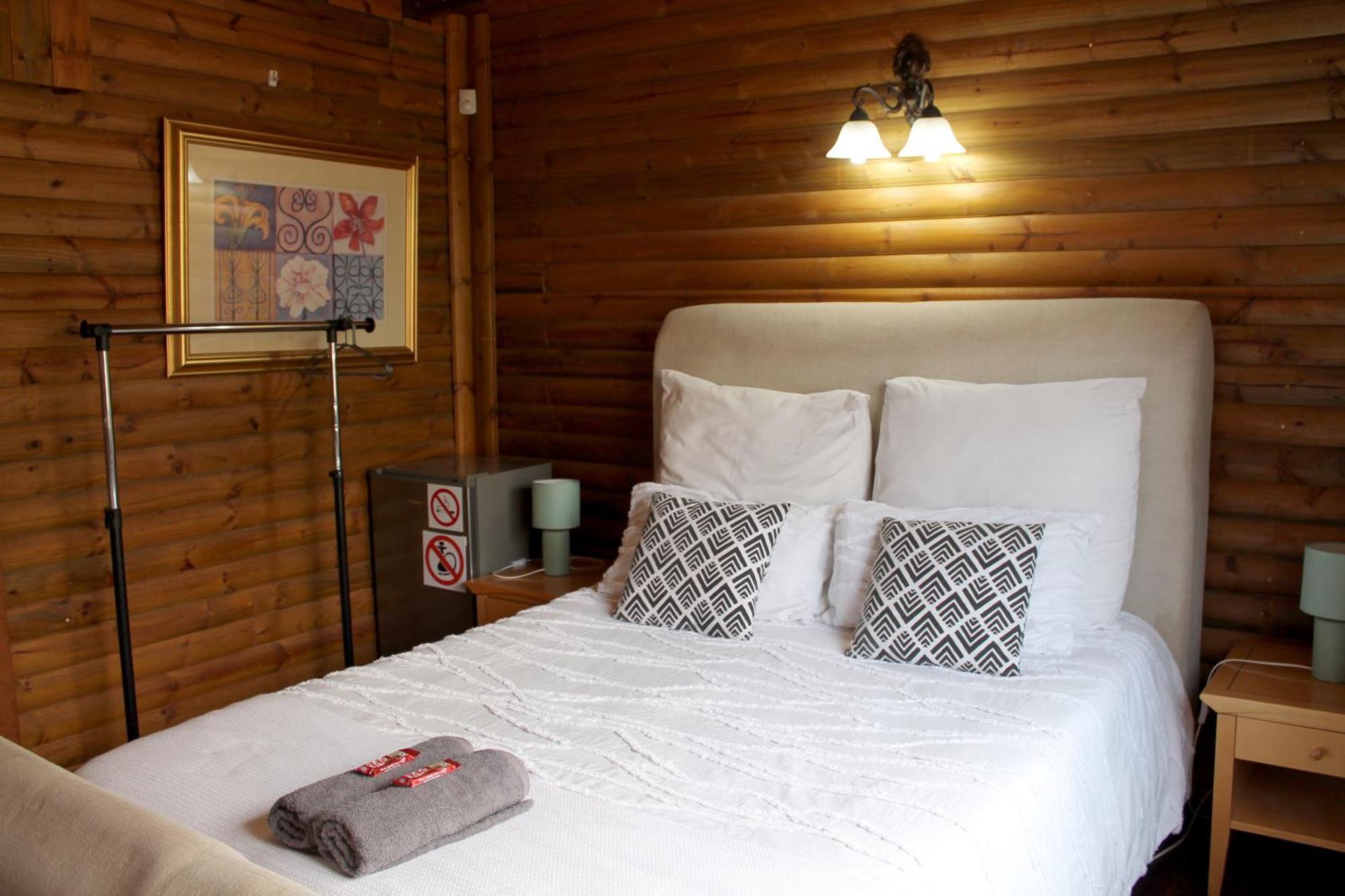 Ndlovu Log Home Dinokeng Klipdrift ภายนอก รูปภาพ