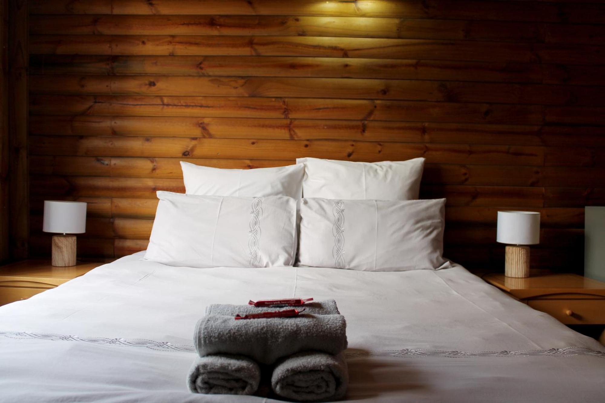 Ndlovu Log Home Dinokeng Klipdrift ภายนอก รูปภาพ